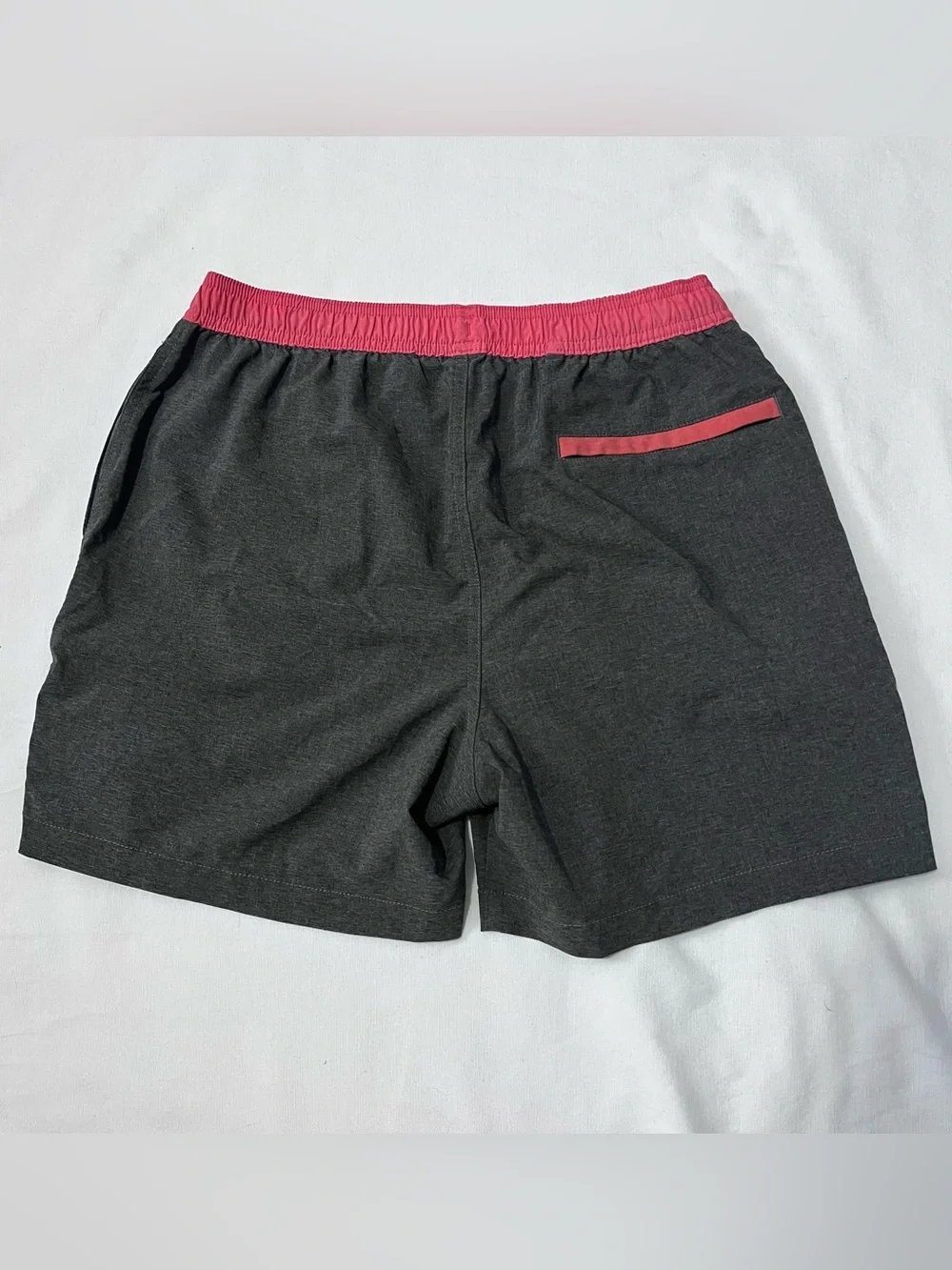 Chubbies Gray Heather Performance Stretch Shorts Pink Waist 5.5” M